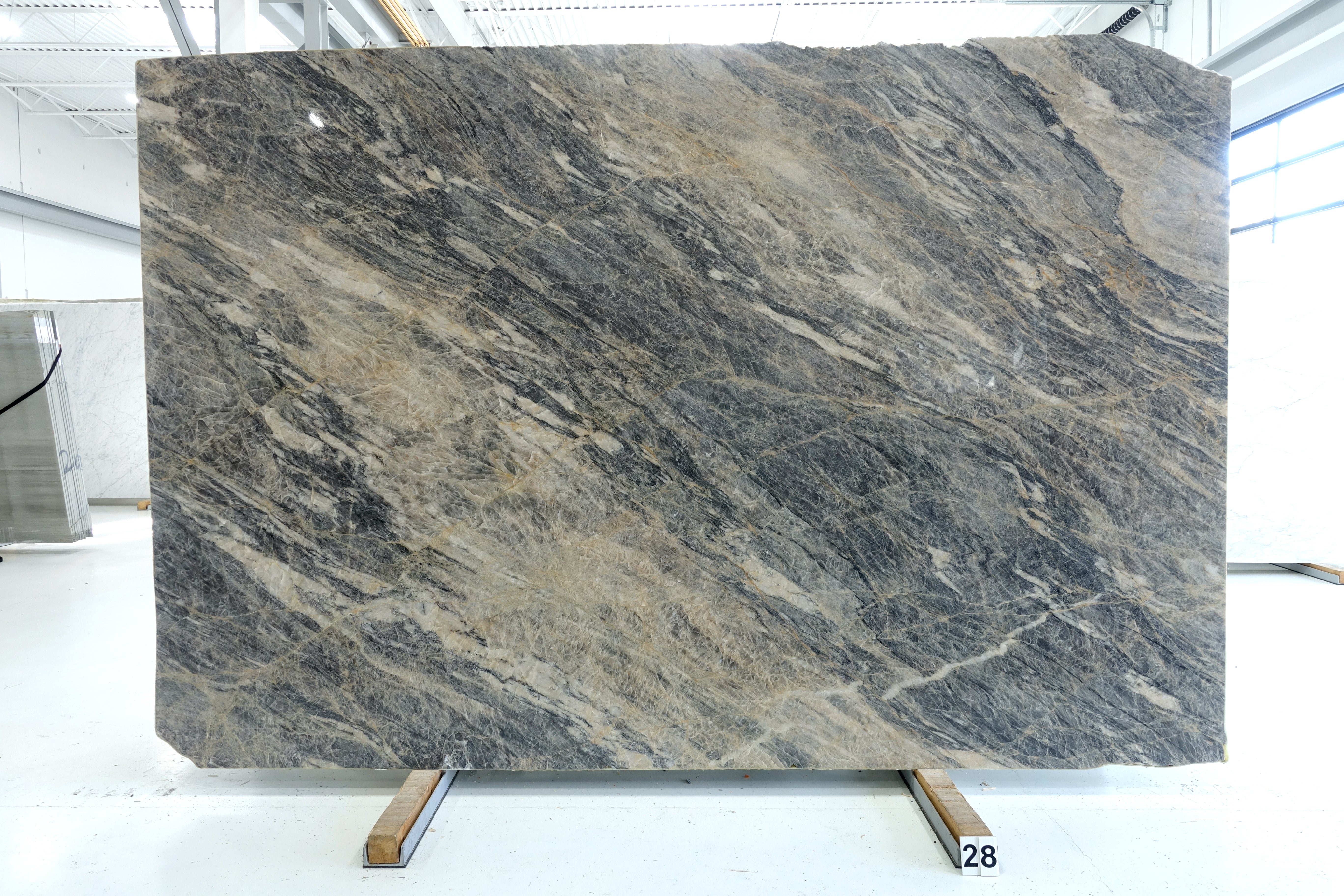 AVENZA 3CM QUARTZITE