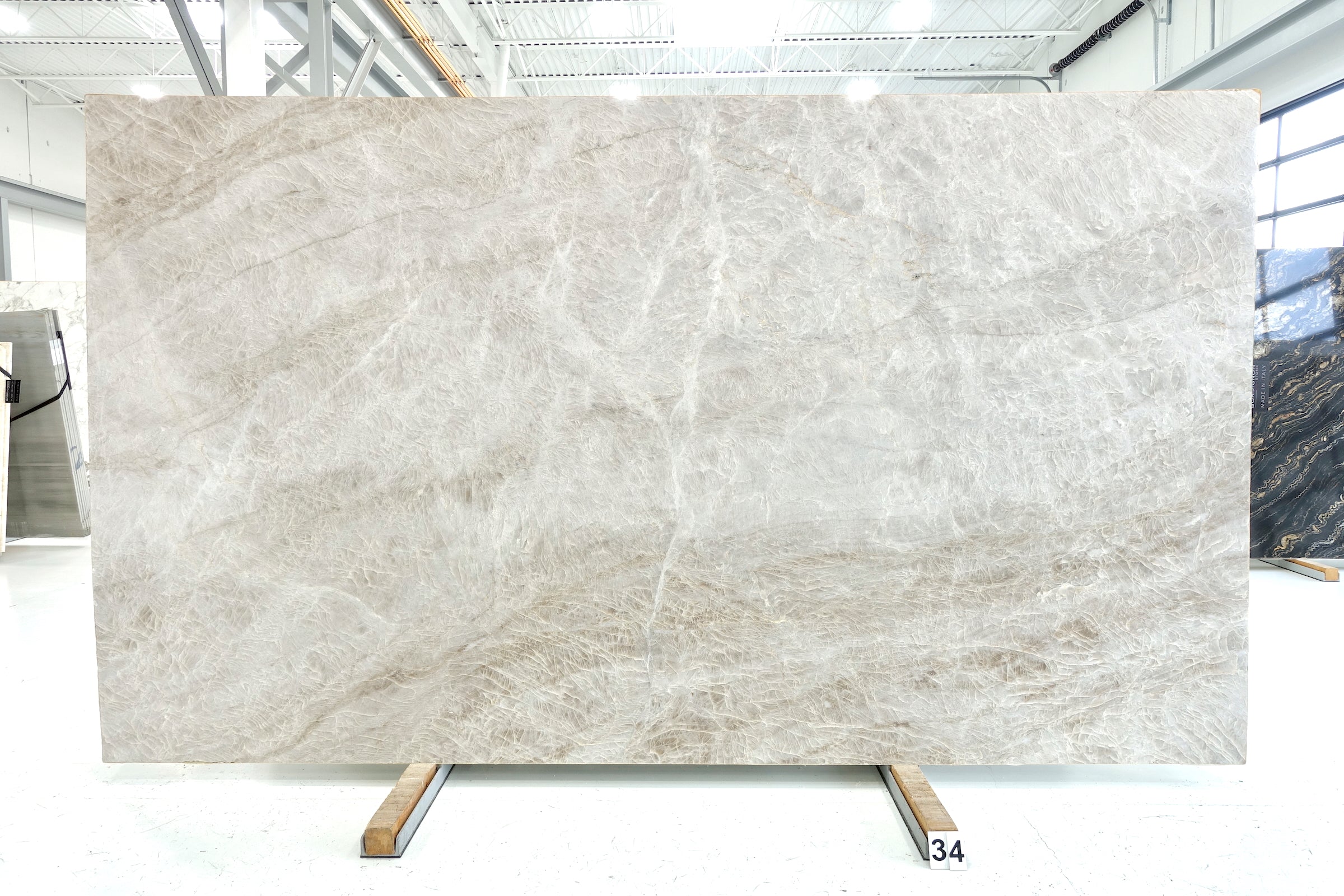 MONTEBELLO QUARTZITE 2CM Block #335