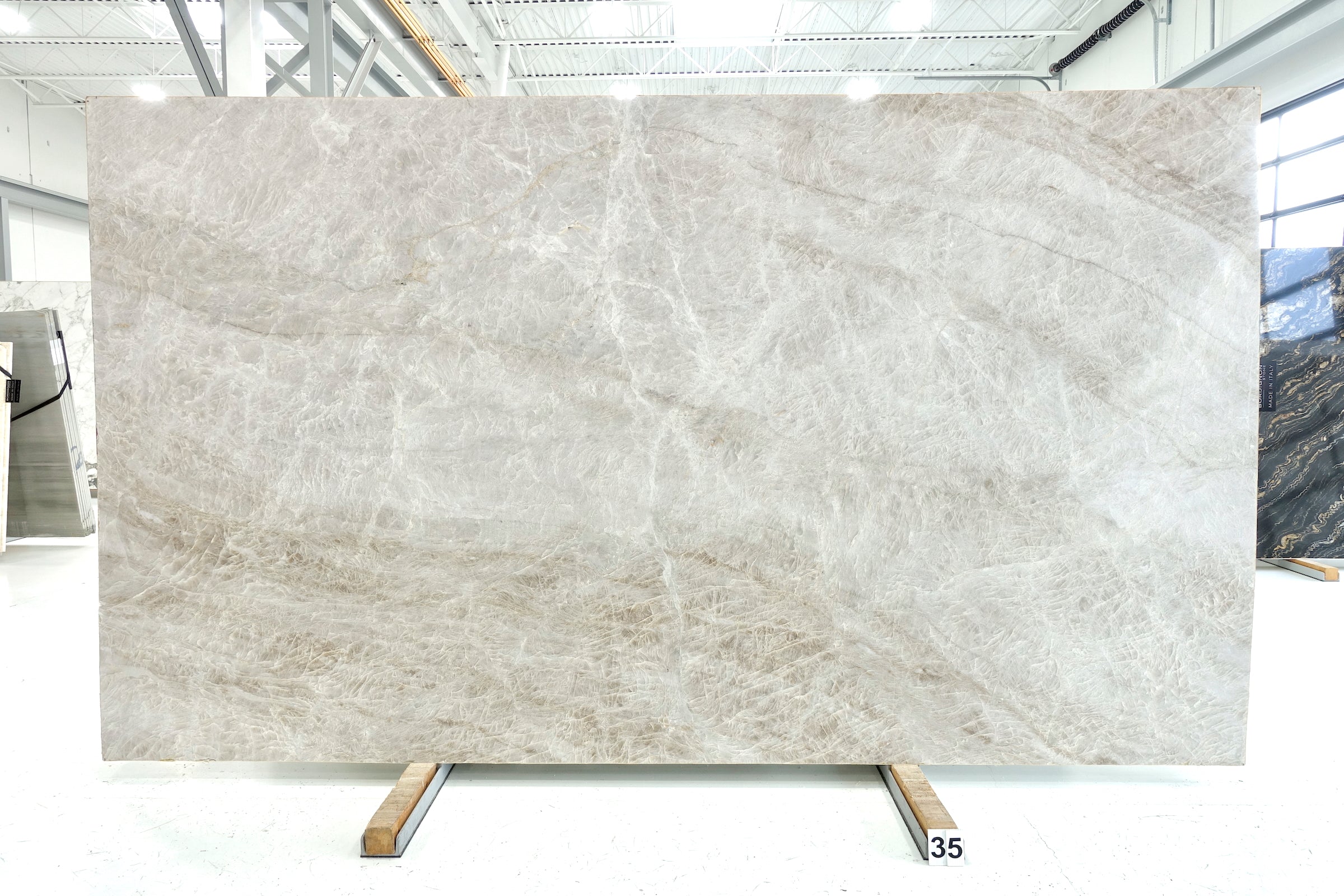 MONTEBELLO QUARTZITE 2CM Block #335