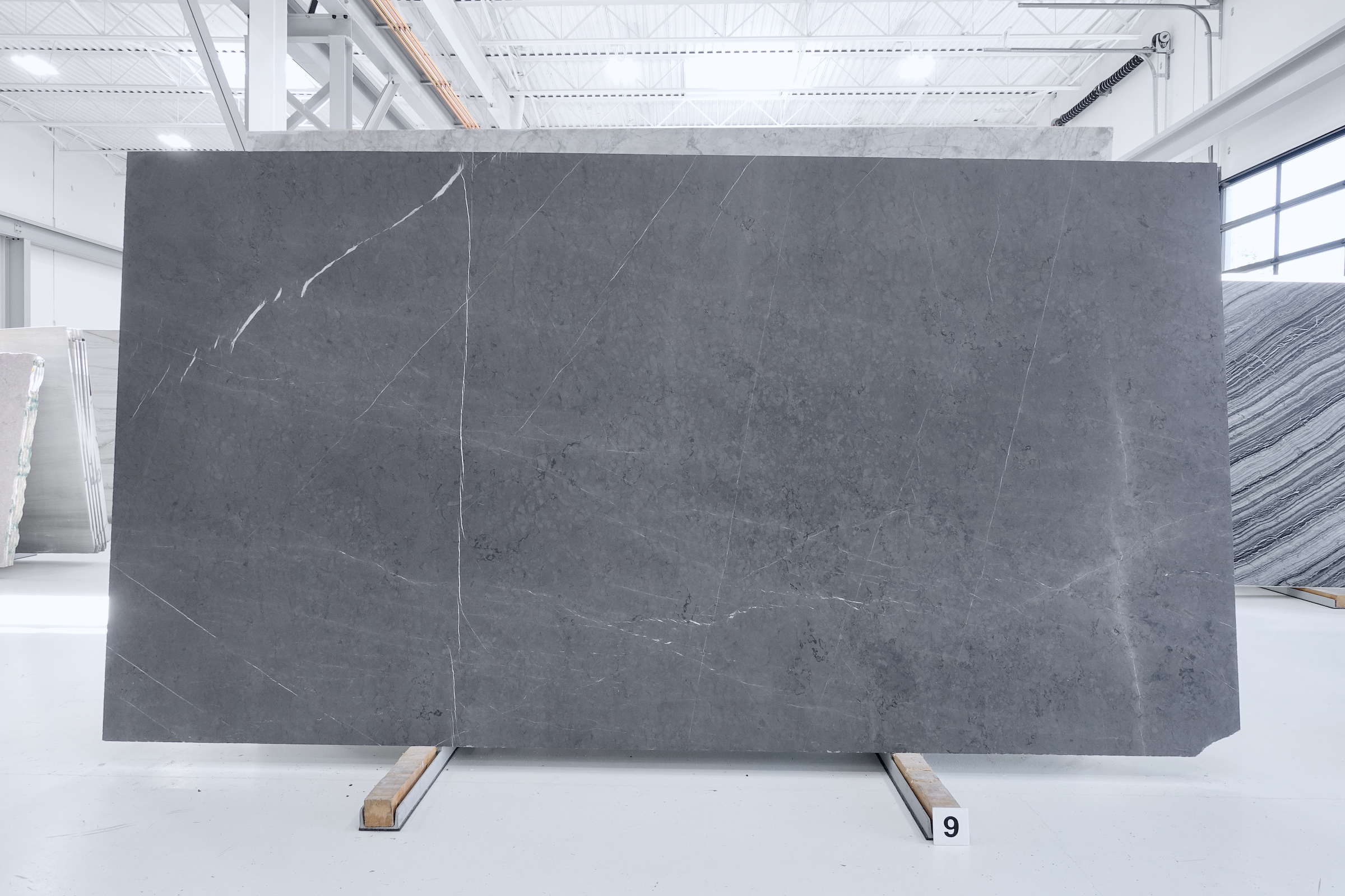 PIETRA GREY 2CM MARBLE HONED