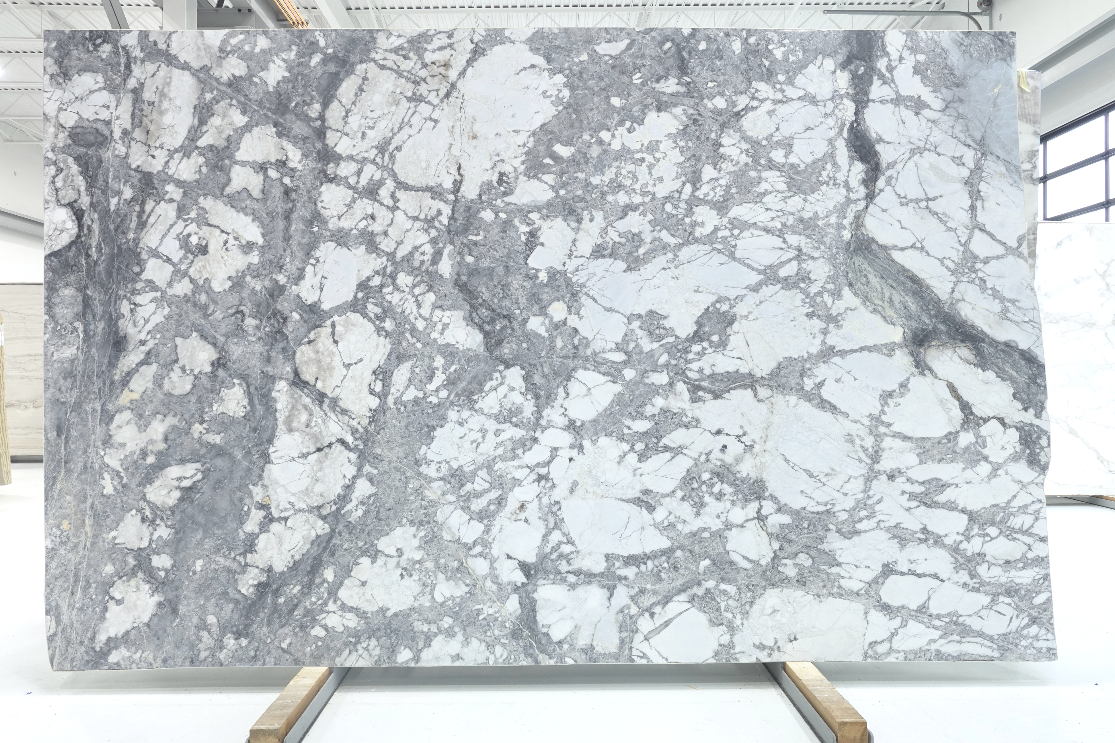 MARMO INVISIBILE BIANCO 2CM LEVIGATO