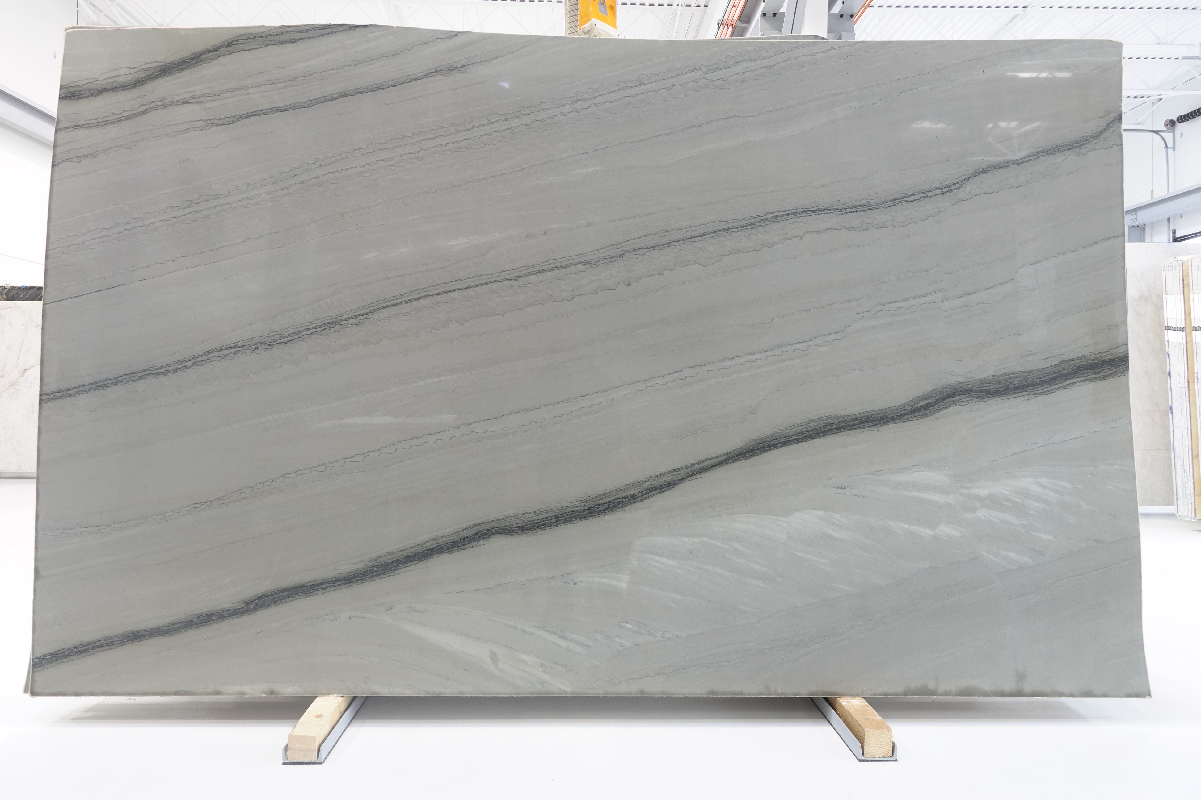 SILVER SHADOW 2CM QUARTZITE