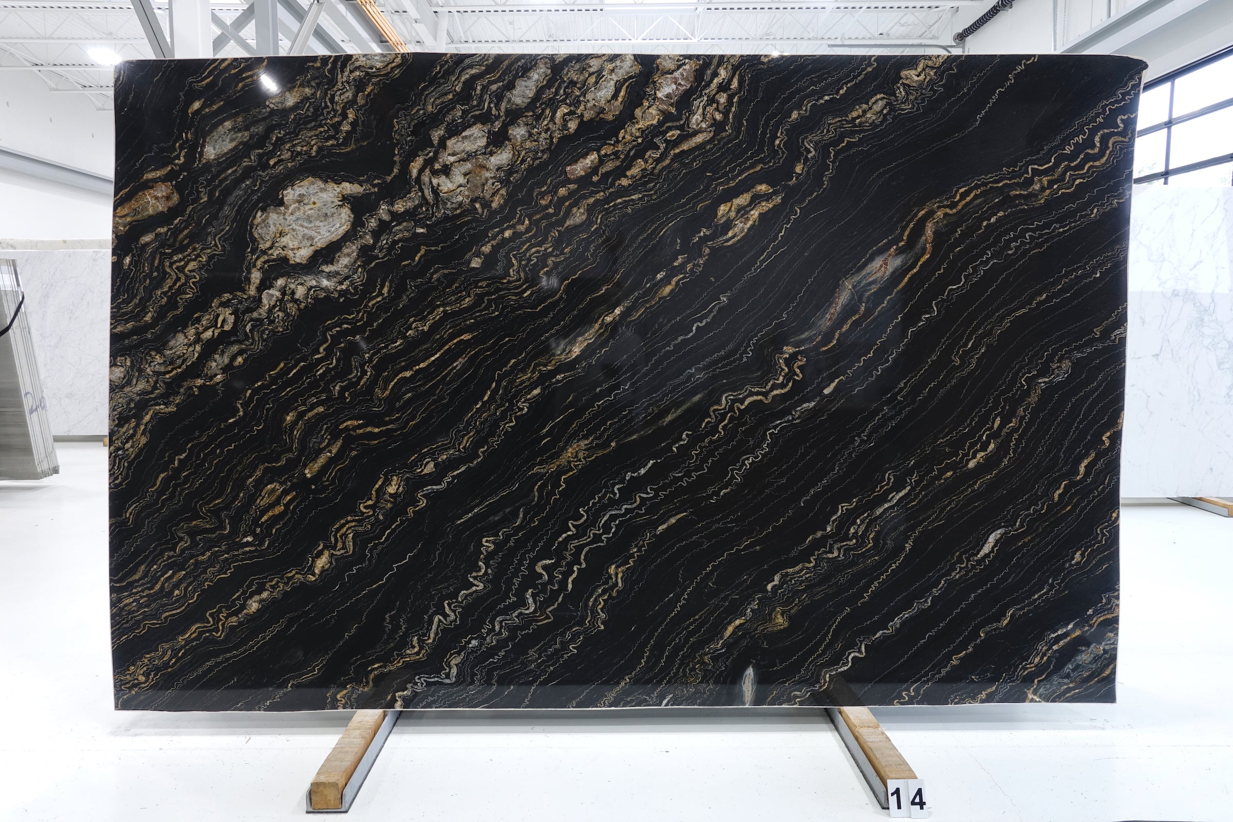 GRANITO ASTRATO 2CM